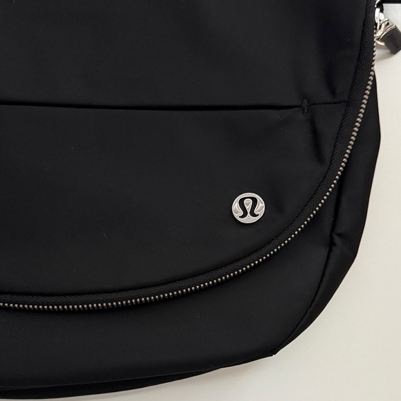 lululemon athletica Large Festival Bag - Picture 2 of 7